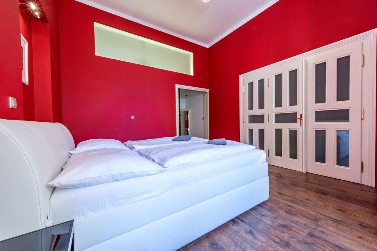 ✰Downtown Grand Apartment - Old Town Top Location✰ Прага Екстер'єр фото