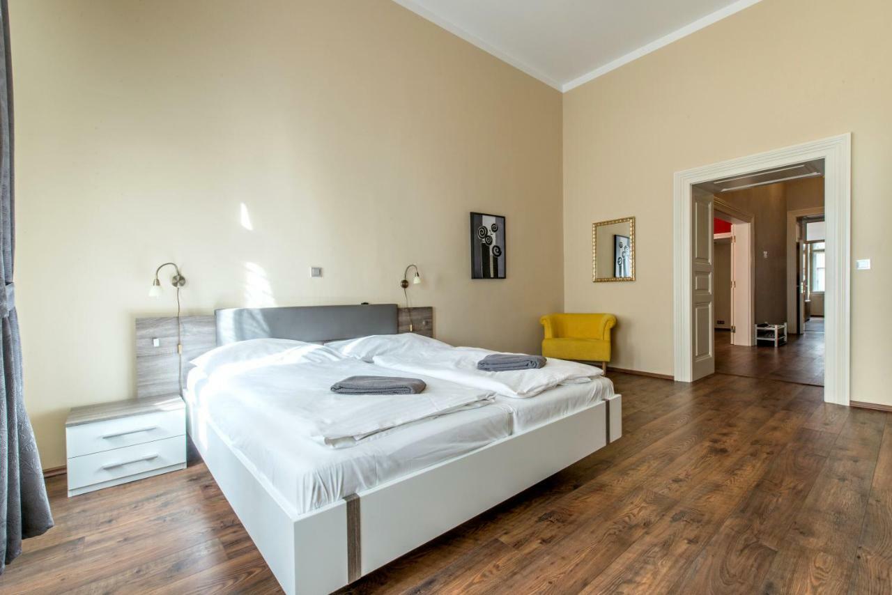 ✰Downtown Grand Apartment - Old Town Top Location✰ Прага Екстер'єр фото